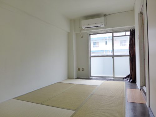 ビレッジハウス(居間)