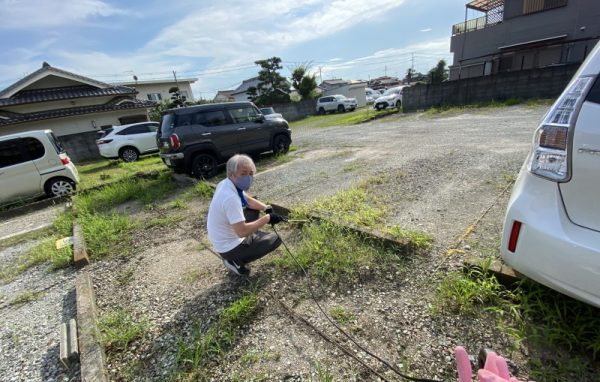 管理物件の除草作業♪